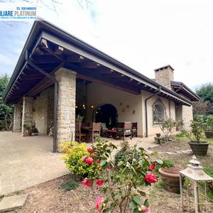 Villa for Sale in Macherio