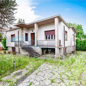 Villa In Vendita a Triuggio